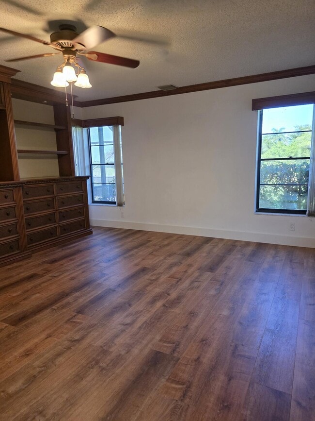 Building Photo - 11630 Island Lakes Ln