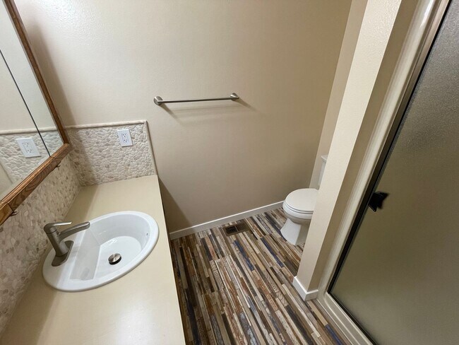 Building Photo - 4210 Blue Heron Ct