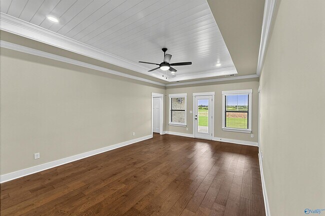 Building Photo - 114 Hudson River Dr