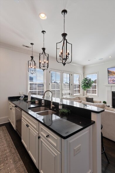 Building Photo - 3127 Parthenon Ave