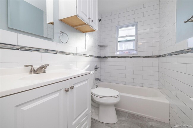 Building Photo - 2280 Brookside Ave