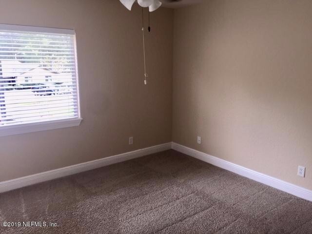 Building Photo - Move in ready 2/2.5 condo in ORANGE PARK