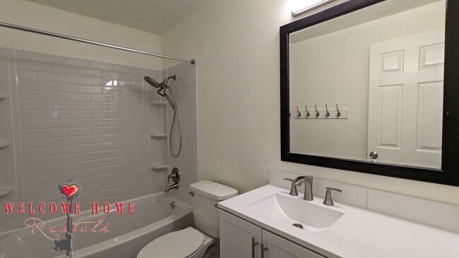 Building Photo - Bryant - 1324A/1324B