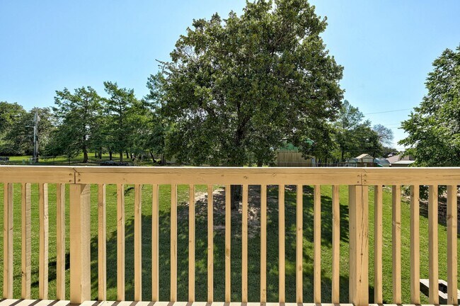 Building Photo - 7808 Forest Ln