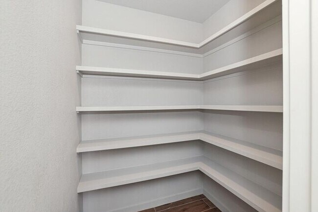 Building Photo - 9240 Highland Springs Dr