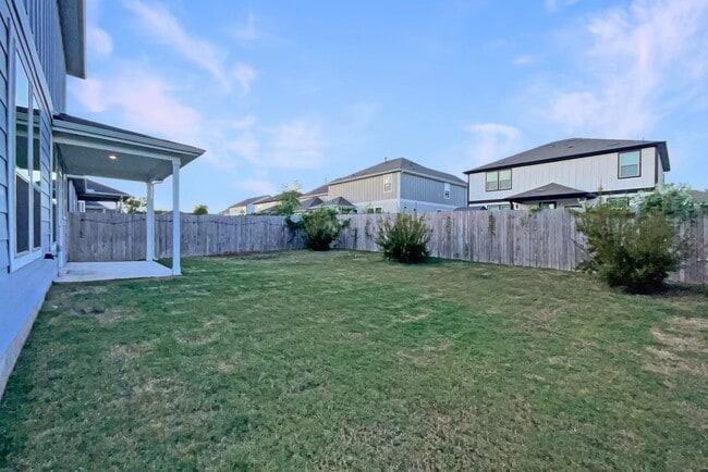 Building Photo - 5503 Mars Ln