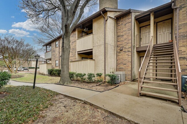 Building Photo - North Arlington Condo - 5 minutes to AT&T Stadium and Globe Life Field!