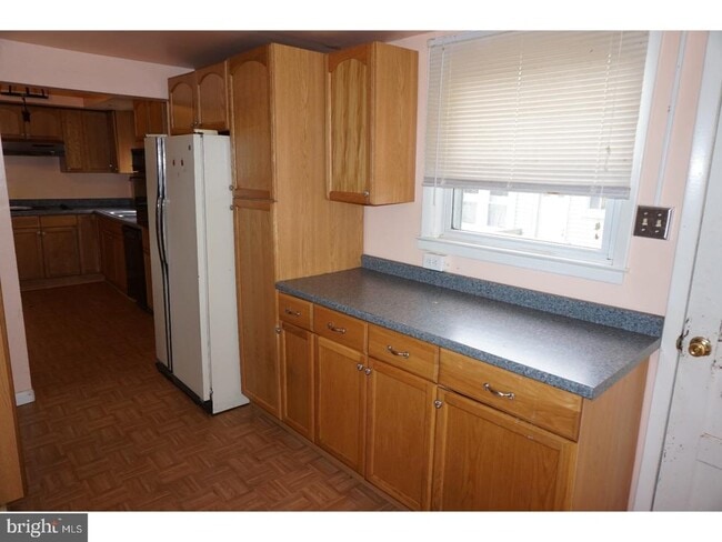 Building Photo - 305 Monument Ave