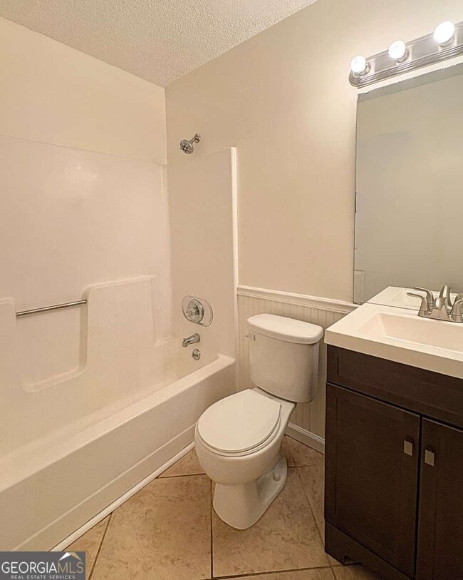 Building Photo - 238 Merriwood Cir