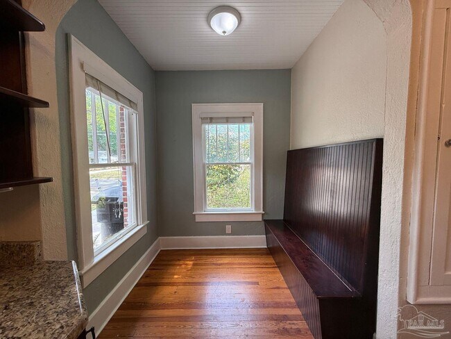 Building Photo - 1721 N 16th Ave