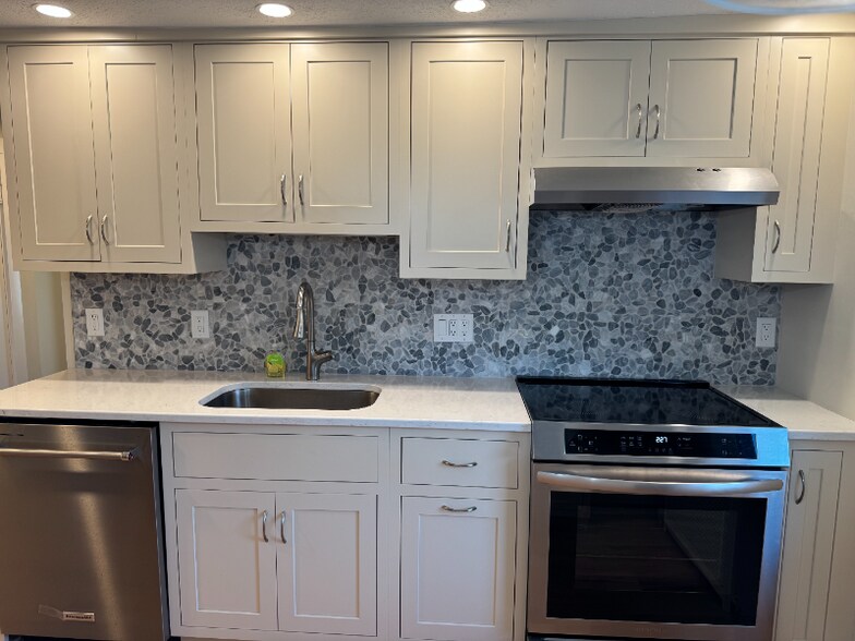 Building Photo - 42 Washington Rd