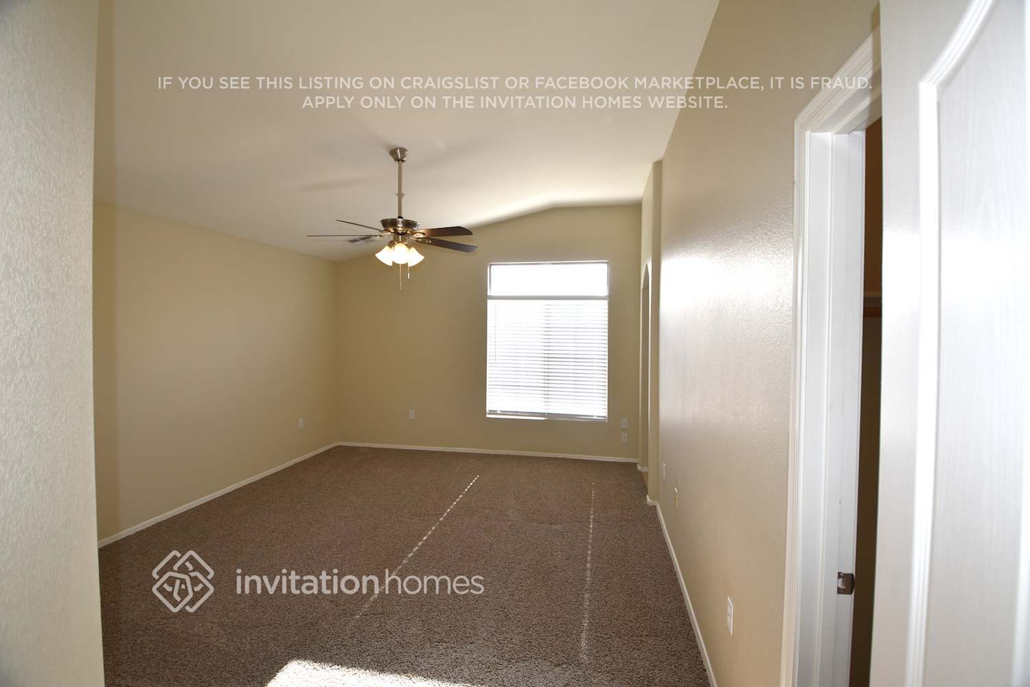 Building Photo - 421 N 168th Ln
