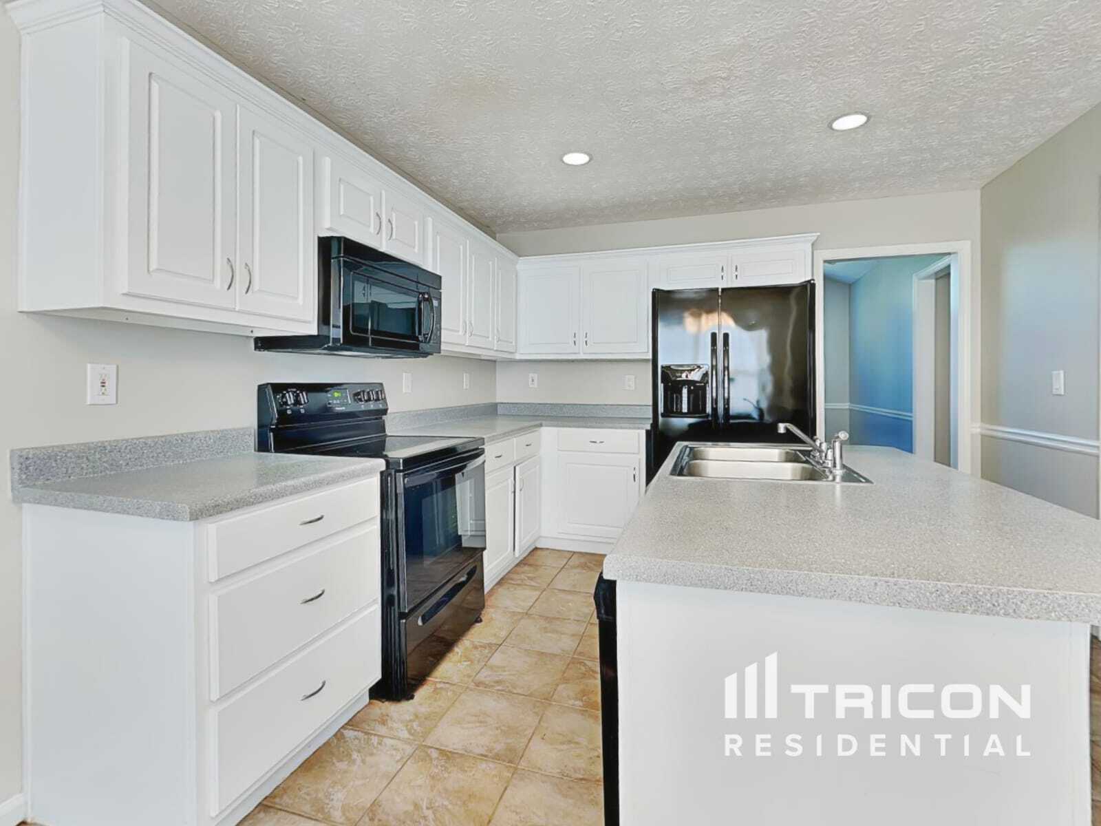 Building Photo - 2051 Meadowglen Ln