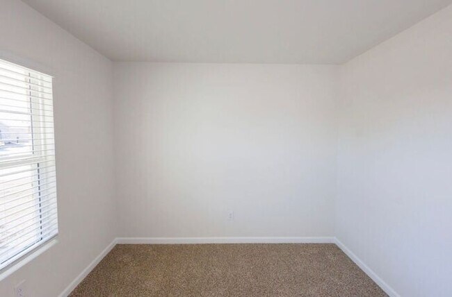 Building Photo - MOVE IN SPECIAL-Beautiful home available for rent