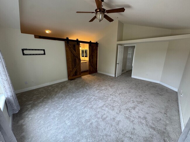 Building Photo - Available for Rent in Lone Tree's Desirable Carriage Club Neighborhood!