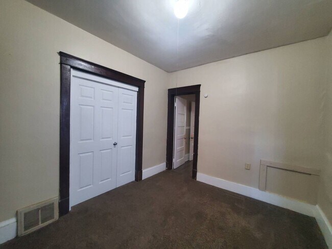Building Photo - 4219 Daisy Ave