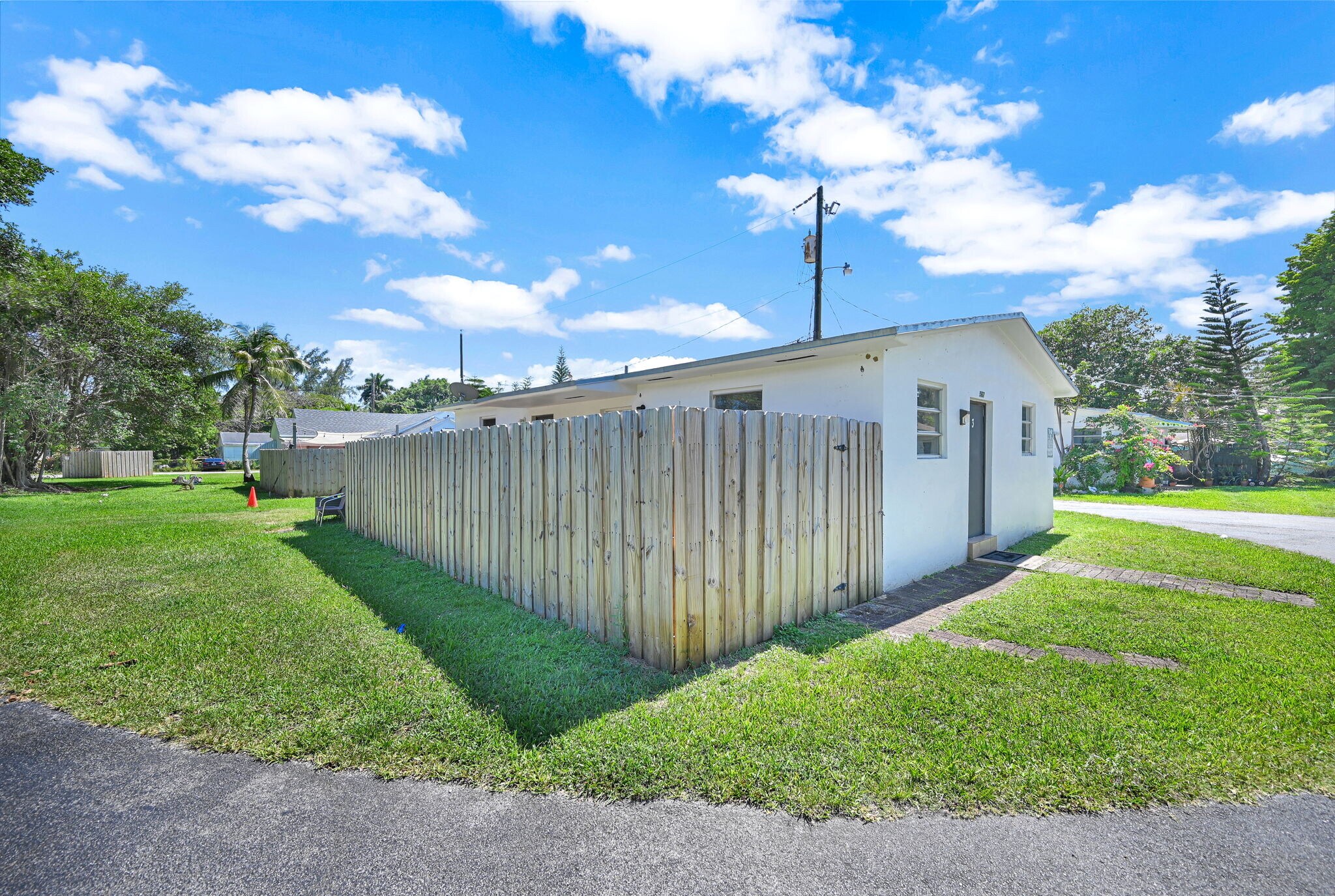Building Photo - 567 NW 90th St