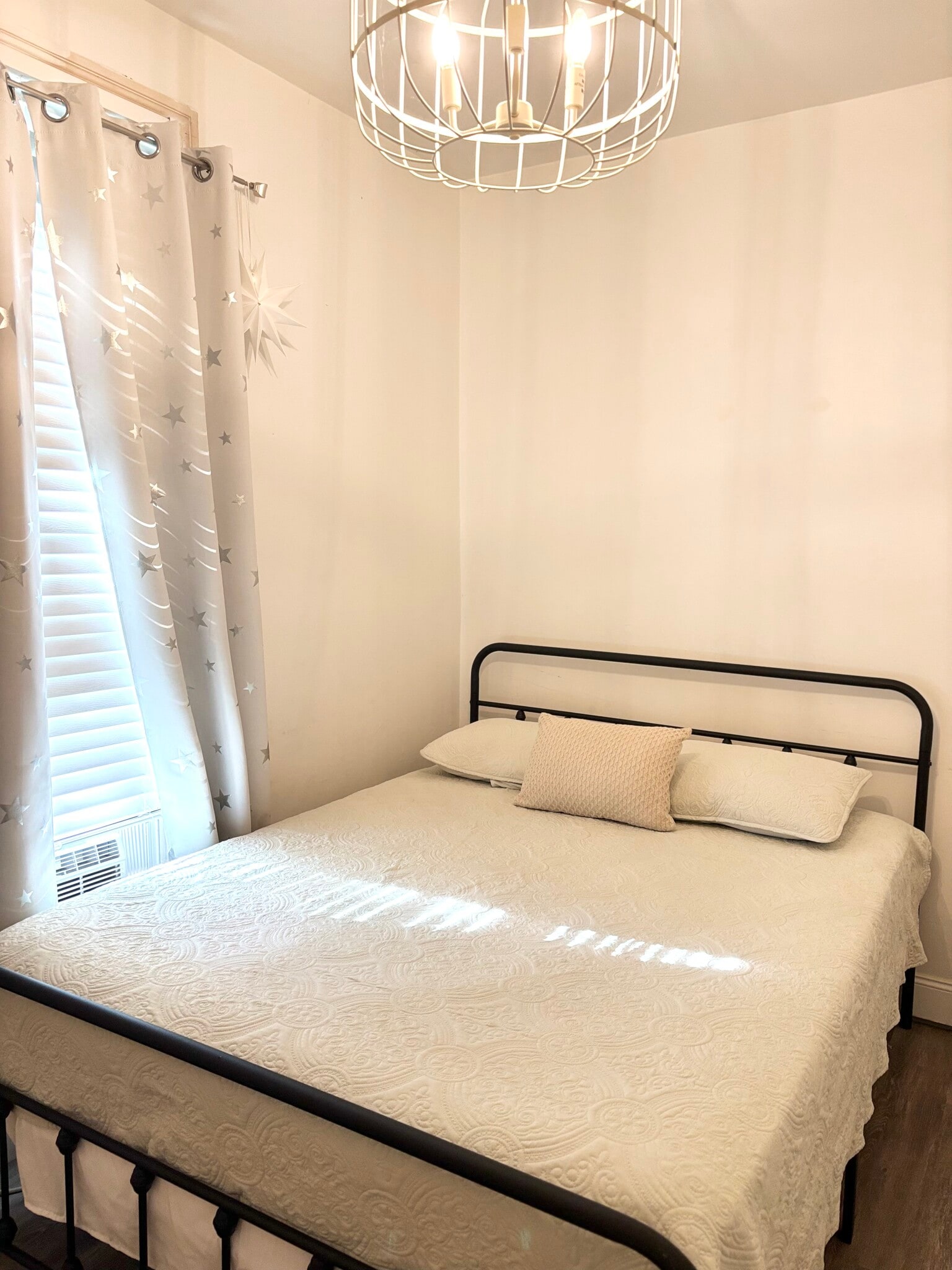 2nd Bedroom - 315 S Washington St