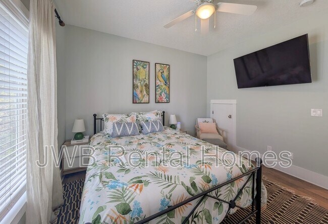 Building Photo - 361 Ahern St