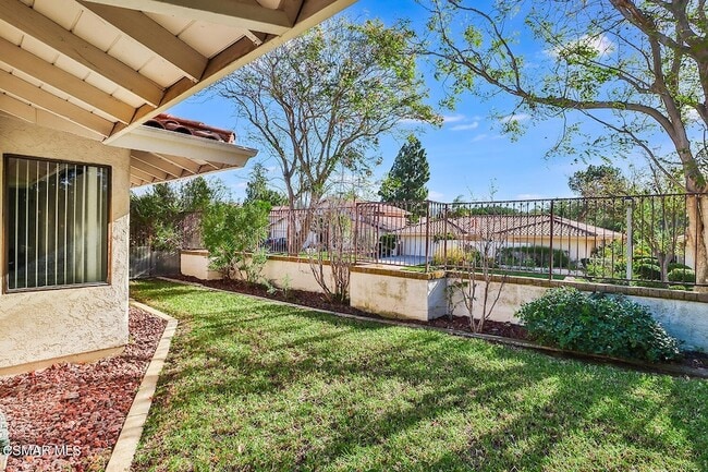 Building Photo - 4082 Avenida Verano