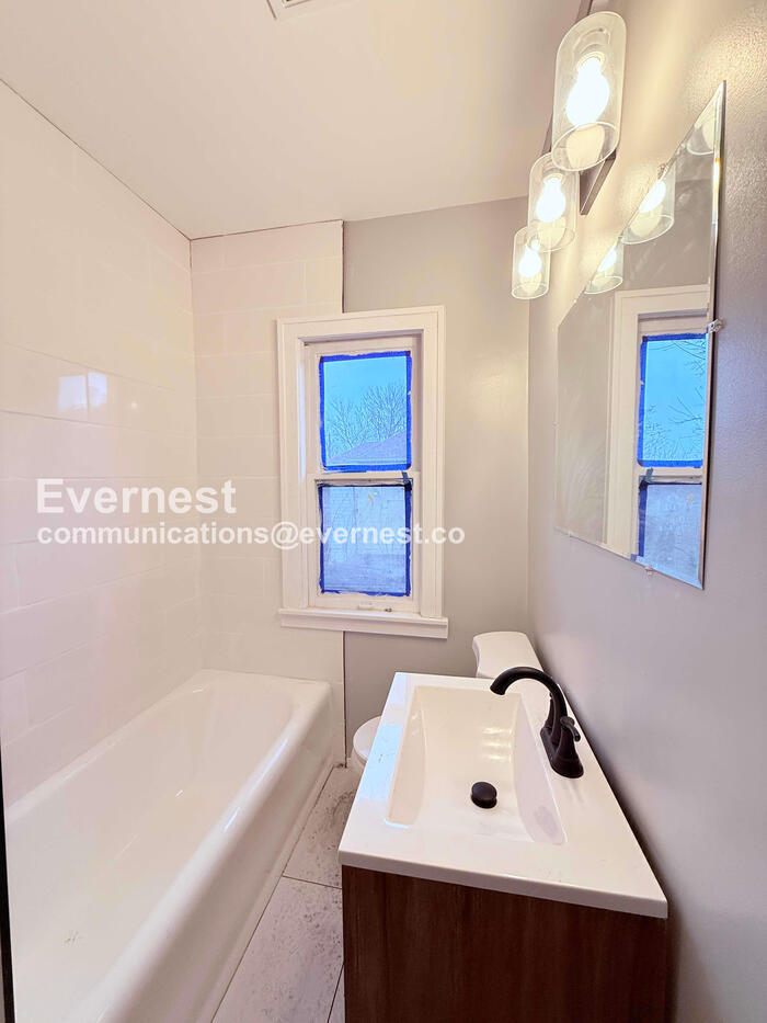 Building Photo - 12703 Northlawn St