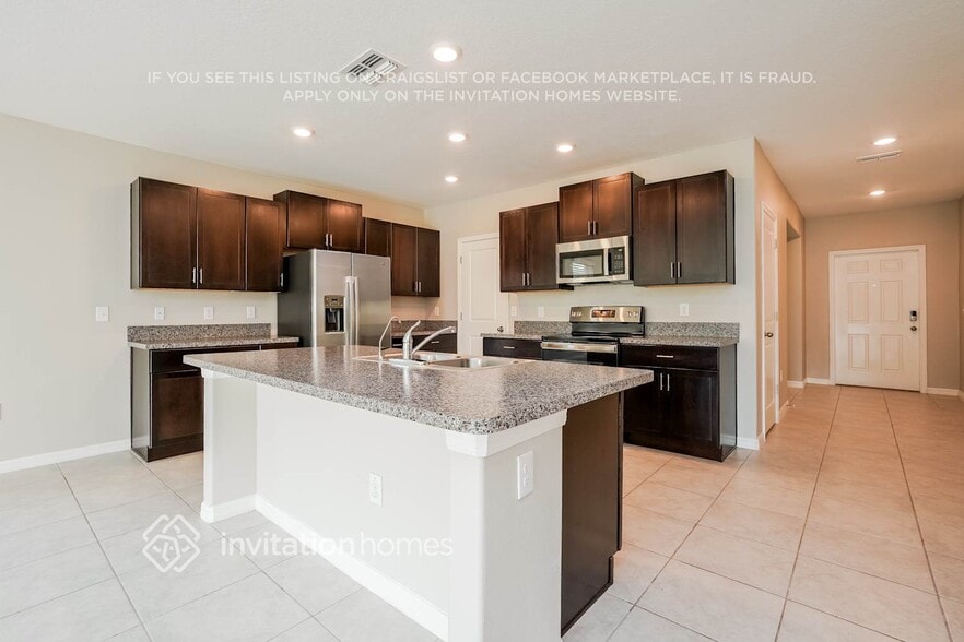 Building Photo - 1465 Flower Dust Dr