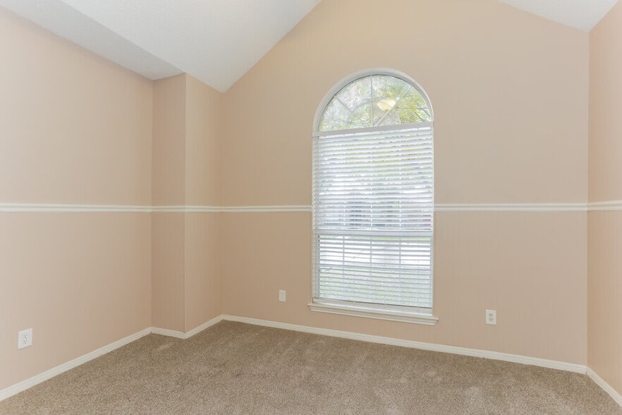 Building Photo - 1510 Lost Creek Dr