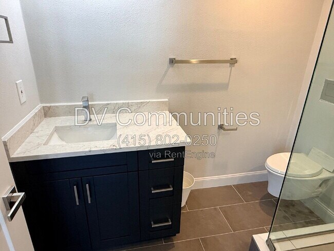Building Photo - 2802 Pass a Grille Way