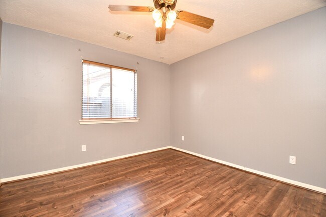 Building Photo - 1215 Wood Haven Ct