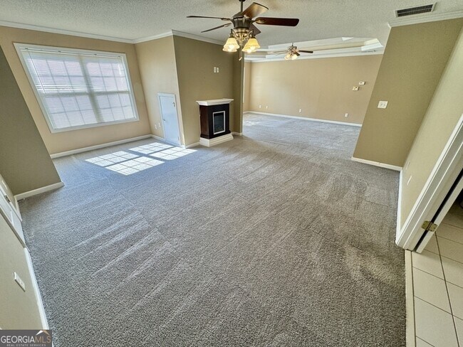 Building Photo - 431 Whitewater Tr