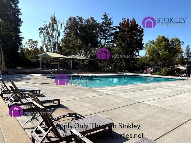 Building Photo - 622 Sutton Ct