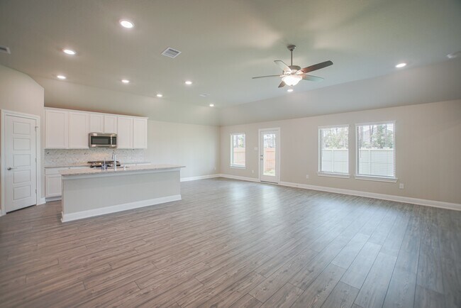 Building Photo - 17112 Coneflower Pl