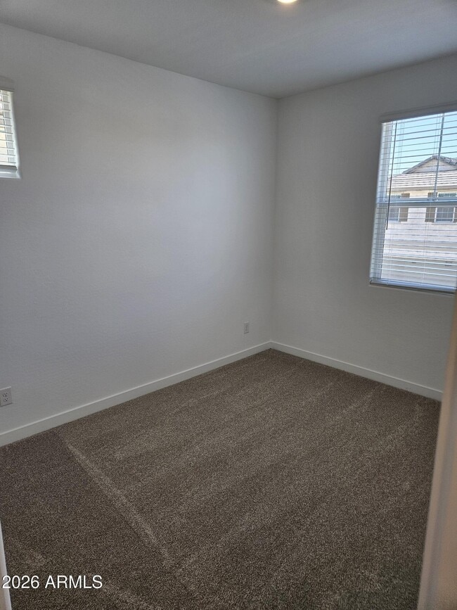 Building Photo - 3353 S Primrose