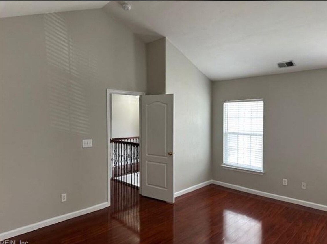 Building Photo - 4404 Glen Ellert Ct