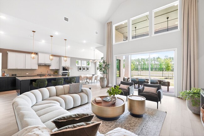 Building Photo - 21967 Gateway Arch Dr