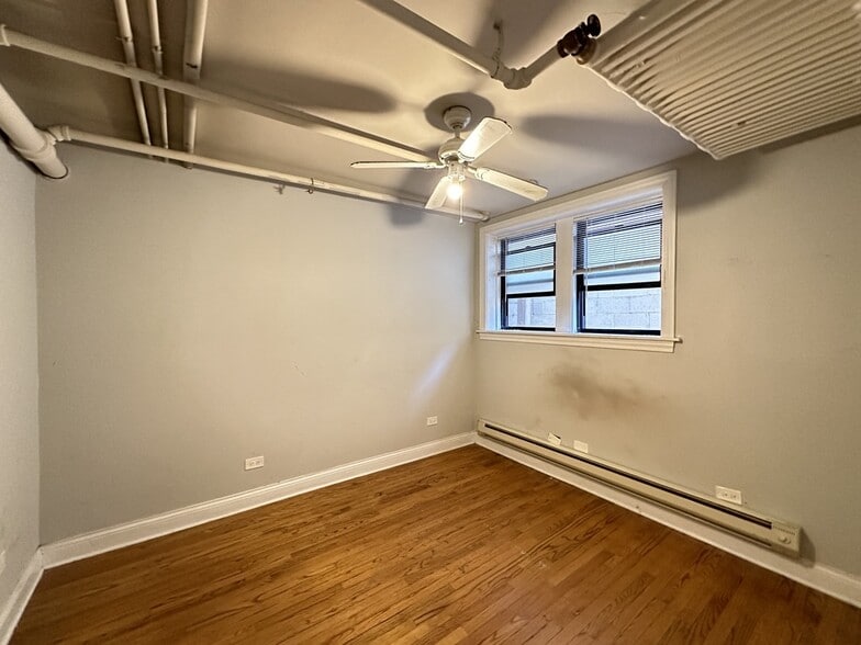 Building Photo - 728 W Addison St