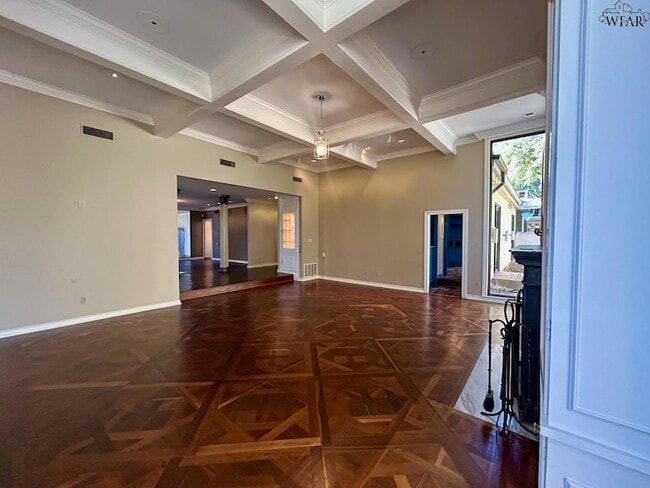 Building Photo - 7 Newcomb Terrace