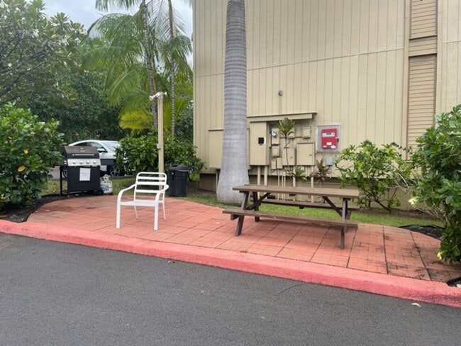 Building Photo - 76-6246 ALII DR