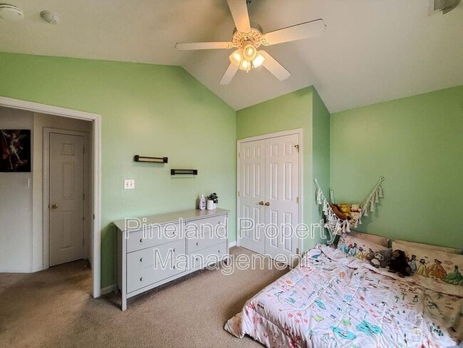 Building Photo - 7704 Redwood Ave