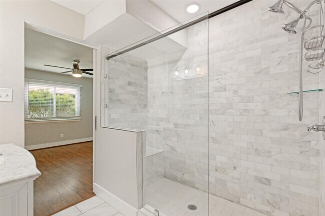 Building Photo - 2114 Wheaton Dr