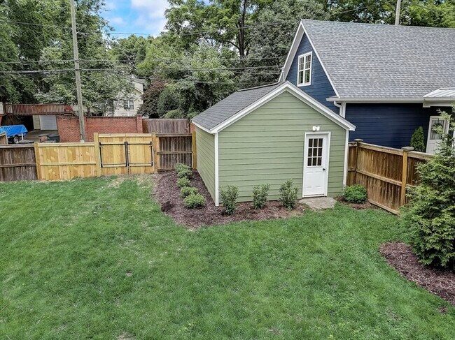 Building Photo - 3802 Central Ave