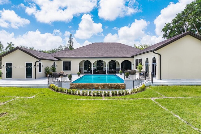 Building Photo - 9815 SW 114th St