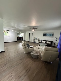 Building Photo - 103 Rainbow Cir