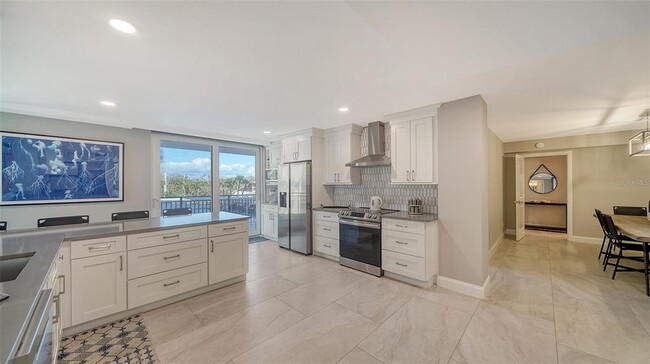 Building Photo - 4822 Ocean Blvd