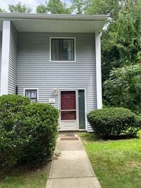 Building Photo - 555 Russell Rd
