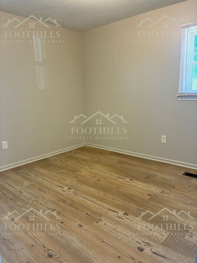 Building Photo - 136 Muirhead Rd