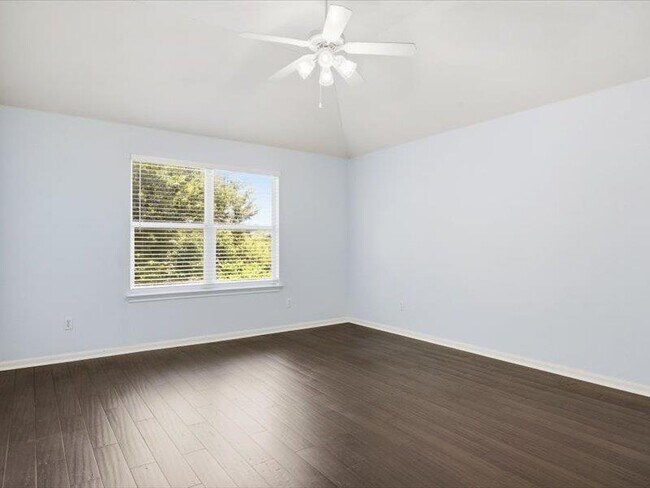 Building Photo - 1500 Ashberry Trail