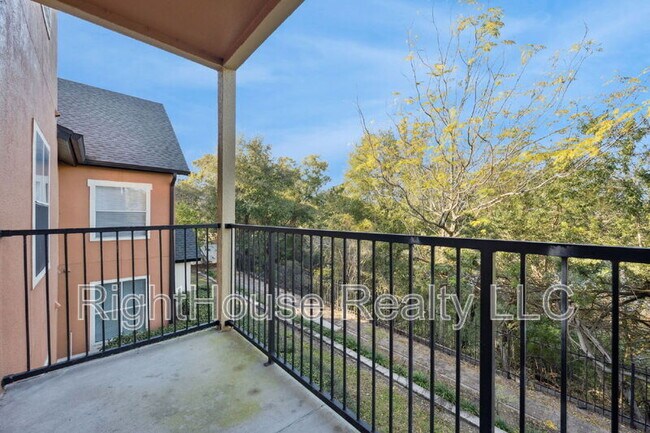 Building Photo - 6071 Westgate Dr