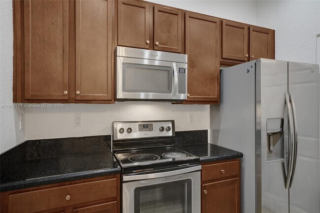 Building Photo - 1401 SW 147th Ter