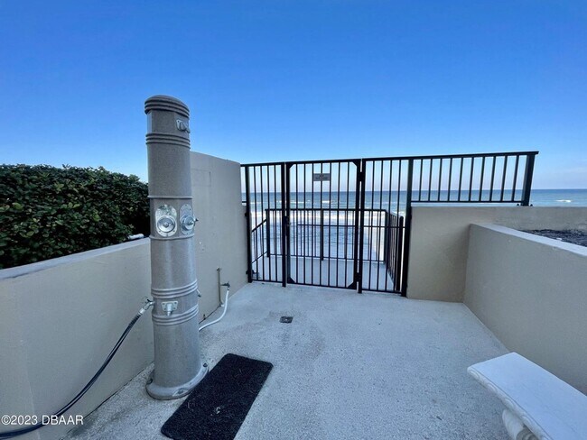 Building Photo - Furnished Oceanview 2 Bed, 2 Bath Condo – Available Now!